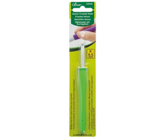 Clover Amour Crochet Hooks - Various Sizes